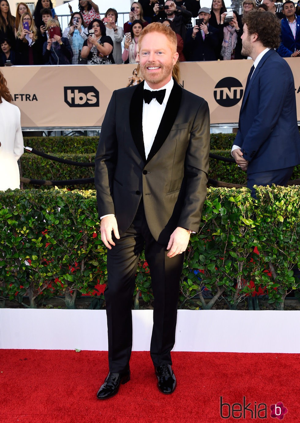 Jesse Tyler Ferguson en la alfombra roja de los SAG 2016