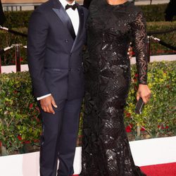 Anthony Mackie y Queen Latifah en la alfombra roja de los SAG 2016