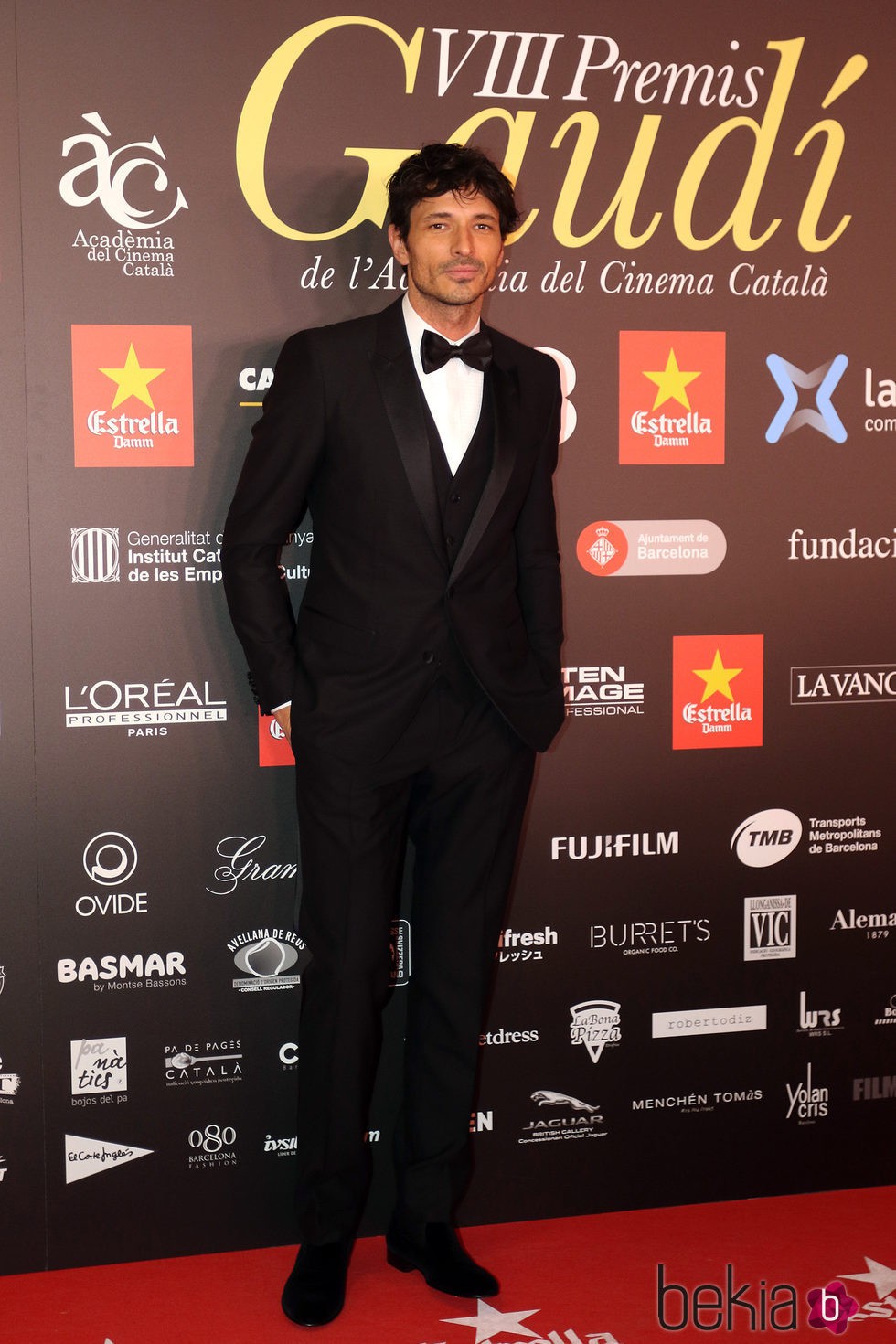 El modelo Andrés Velencoso en los Premios Gaudí 2016