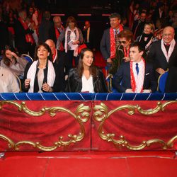 Estefanía de Mónaco con sus hijos Camille Gottlieb, Pauline y Louis Ducruet y Marie, la acompañante de Louis, en unos premios de circo