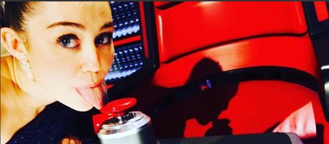 Miley Cyrus asesora en el equipo de Christina Aguilera en el programa 'The Voice'