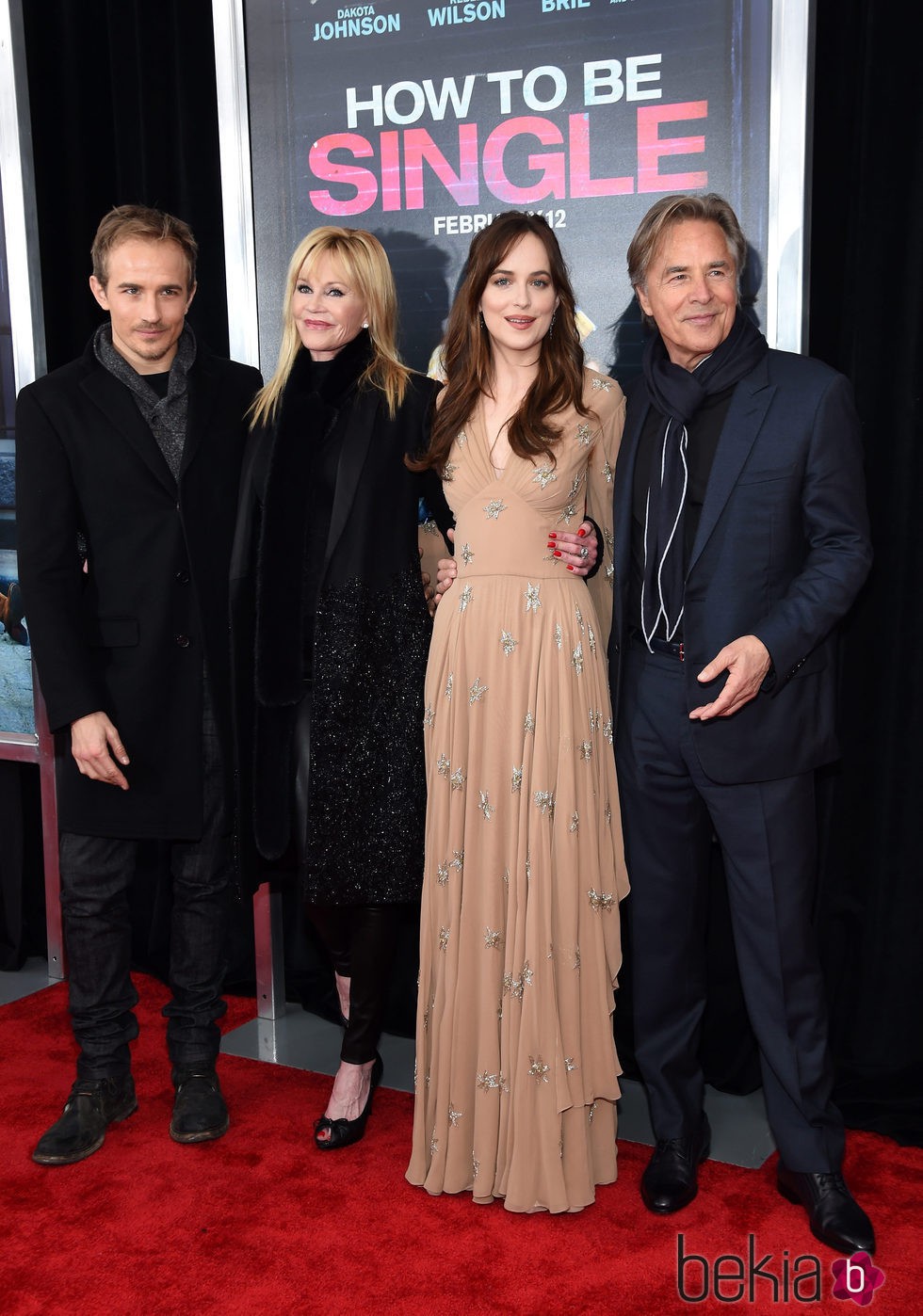 Melanie Griffith, Don Johnson y Jesse Johnson apoyan a Dakota Johnson en el estreno de su nueva película