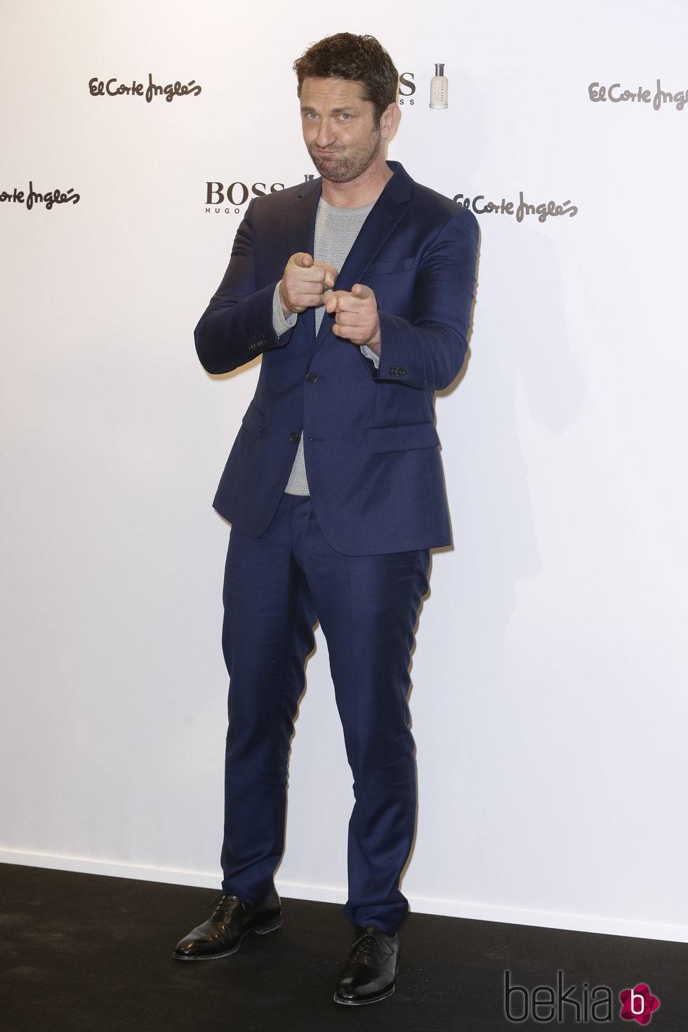 Gerard Butler divirtiéndose en la fiesta de 'Boss Bottled' de Hugo Boss en Madrid