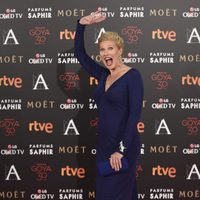 Anne Igartiburu presume de embarazo en la alfombra roja de los Premios Goya 2016