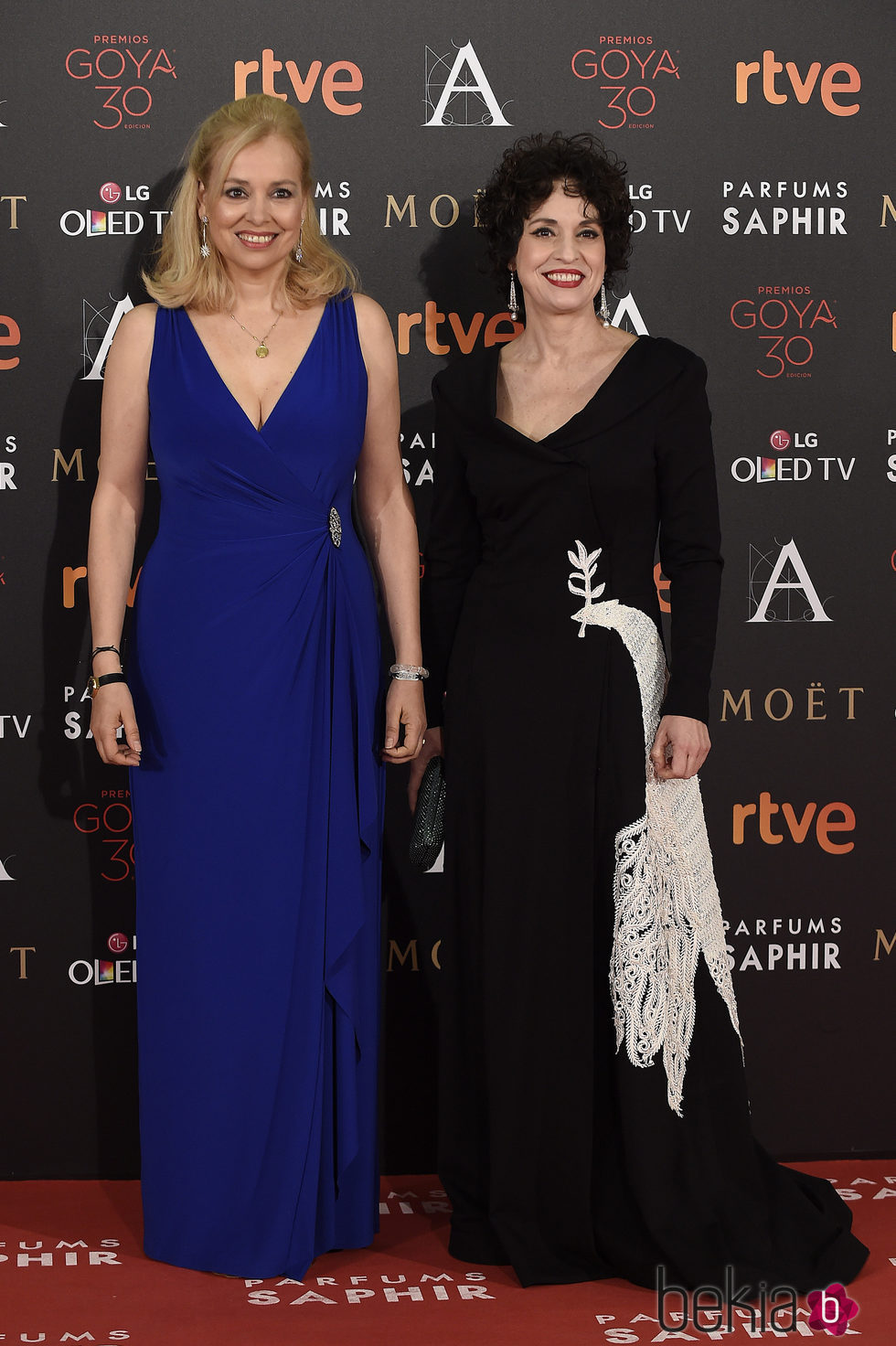 Emma y Adriana Ozores en la alfombra roja de los Premios Goya 2016