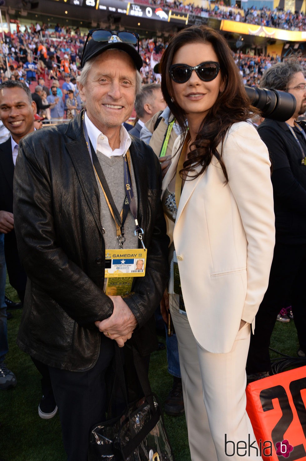 Michael Douglas y Catherine Zeta-Jones en la Super Bowl 2016