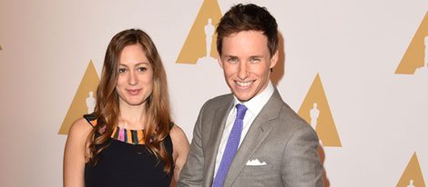 Eddie Redmayne y Hannah Bagshawe en el almuerzo de los nominados a los Premios Oscar 2016