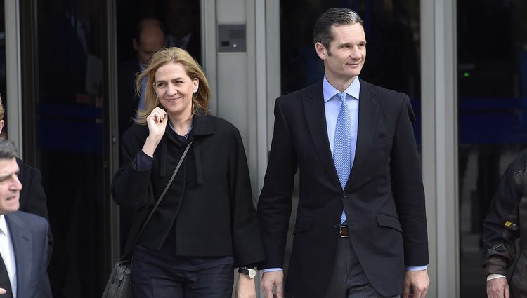 La Infanta Cristina e Iñaki Urdangarín a la salida de la segunda sesión del juicio por el Caso Nóos