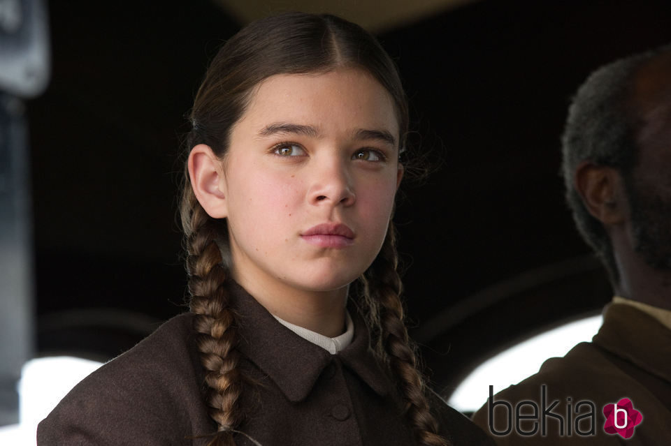 Hailee Steinfeld en 'Valor de Ley'