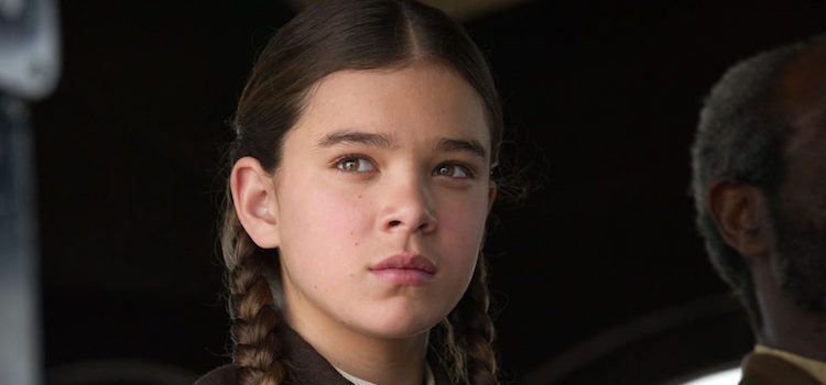 Hailee Steinfeld en 'Valor de Ley'