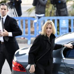 La Infanta Cristina e Iñaki Urdangarín salen del coche en la tercera sesión del juicio por el Caso Nóos