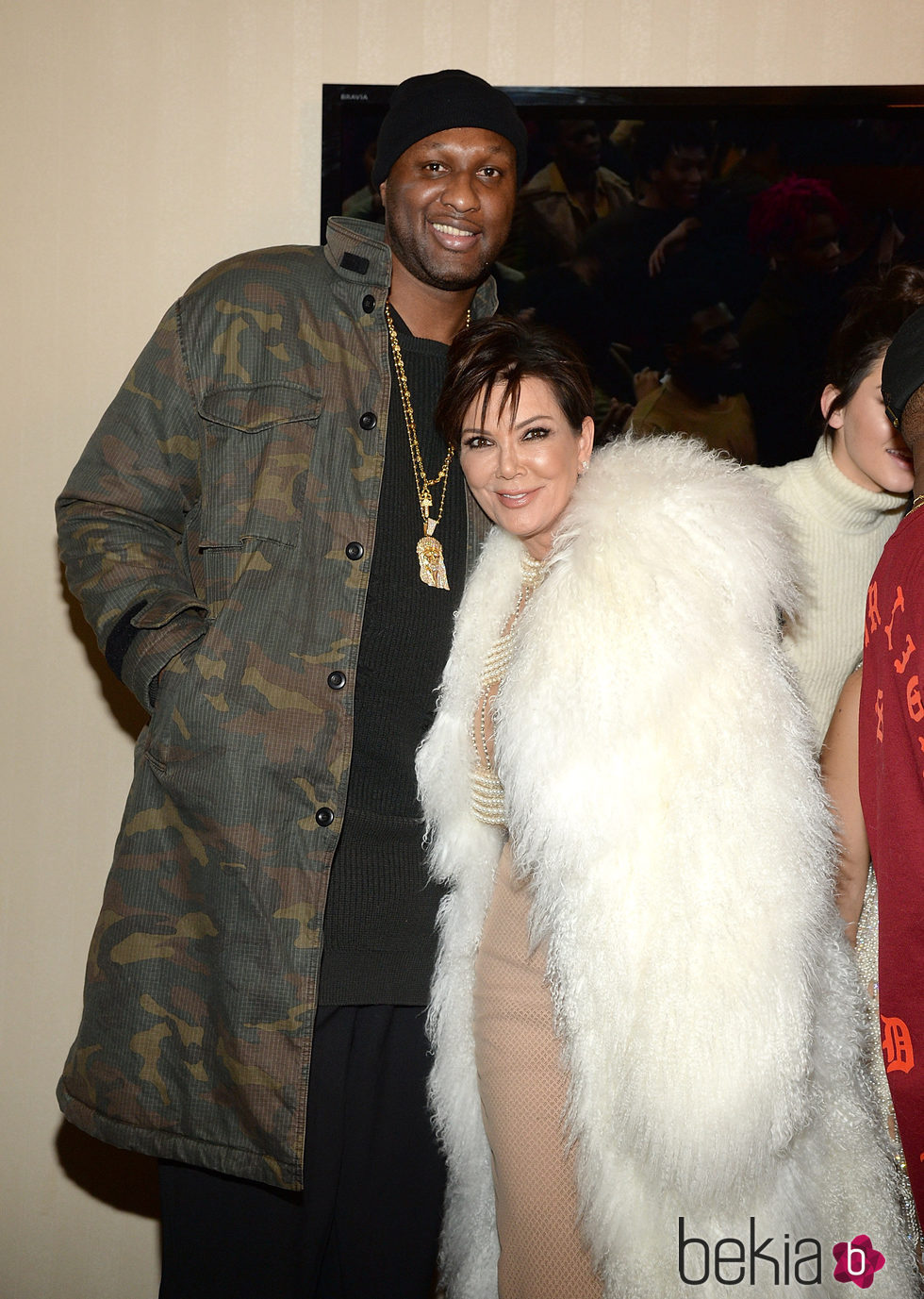 Lamar Odom y Kris Jenner en el desfile de Kanye West 'Yeezy Season 3'