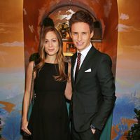 Eddie Redmayne y Hanna Bagshawe en la fiesta pre-Bafta 2016 de Charles Finch y Chanel