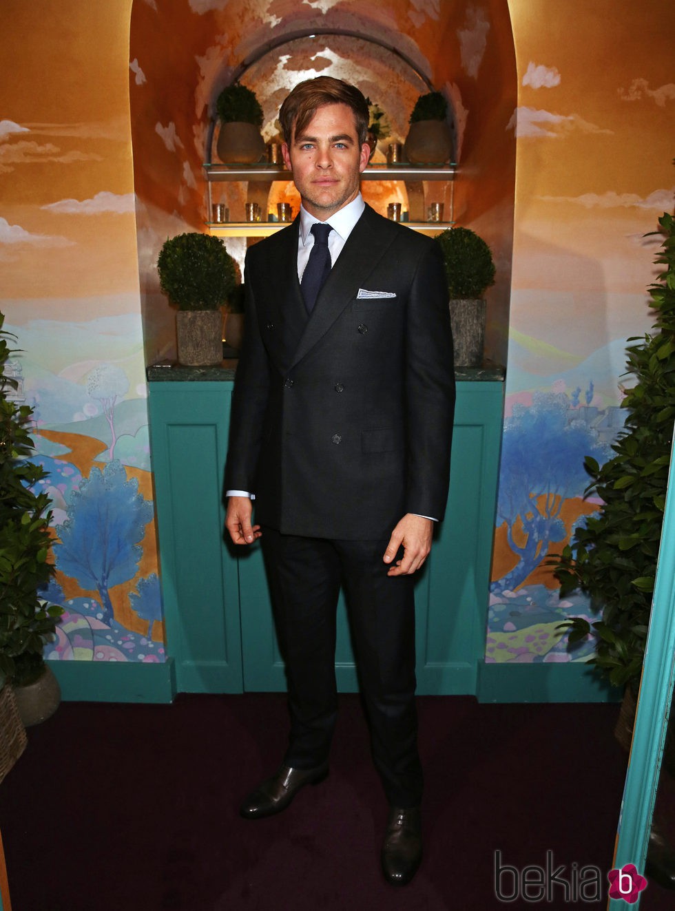 Chris Pine en la fiesta pre-Bafta 2016 de Charles Frinch y Chanel