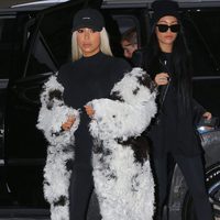 Kim Kardashian, rubia y muy abrigada en Nueva York