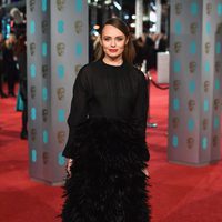 Laura Haddock en la alfombra roja de los BAFTA 2016