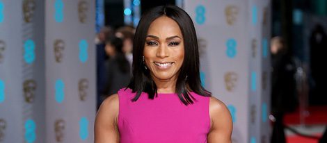 Angela Bassett en la alfombra roja de los BAFTA 2016