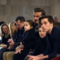 Los Beckham en el desfile de Victoria Beckham en la FW de Nueva York