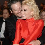 Gwen Stefani y Blake Shelton acaramelados en la fiesta Clive Davis previa a los Grammy 2016