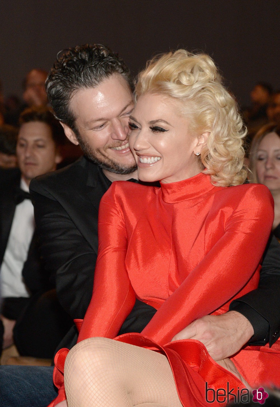 Gwen Stefani y Blake Shelton acaramelados en la fiesta Clive Davis previa a los Grammy 2016