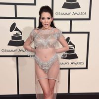 Manika en la alfombra roja de los Premios Grammy 2016