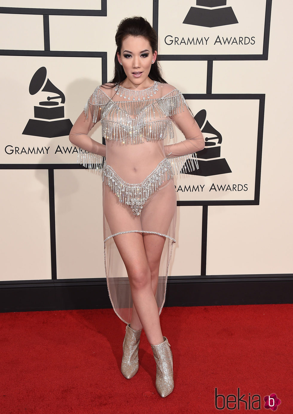 Manika en la alfombra roja de los Premios Grammy 2016