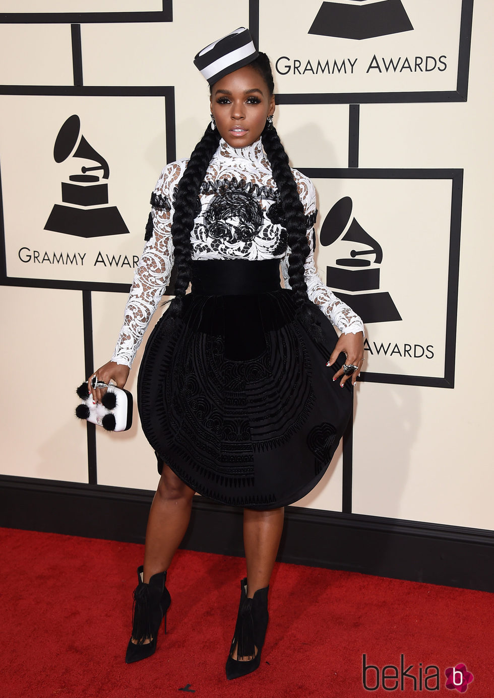 Janalle Monae en la alfombra roja de los Premios Grammy 2016