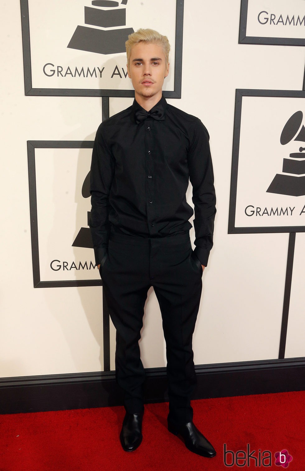 Justin Bieber en la alfombra roja de los Premios Grammy 2016