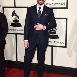 Sam Smith en la alfombra roja de los Premios Grammy 2016