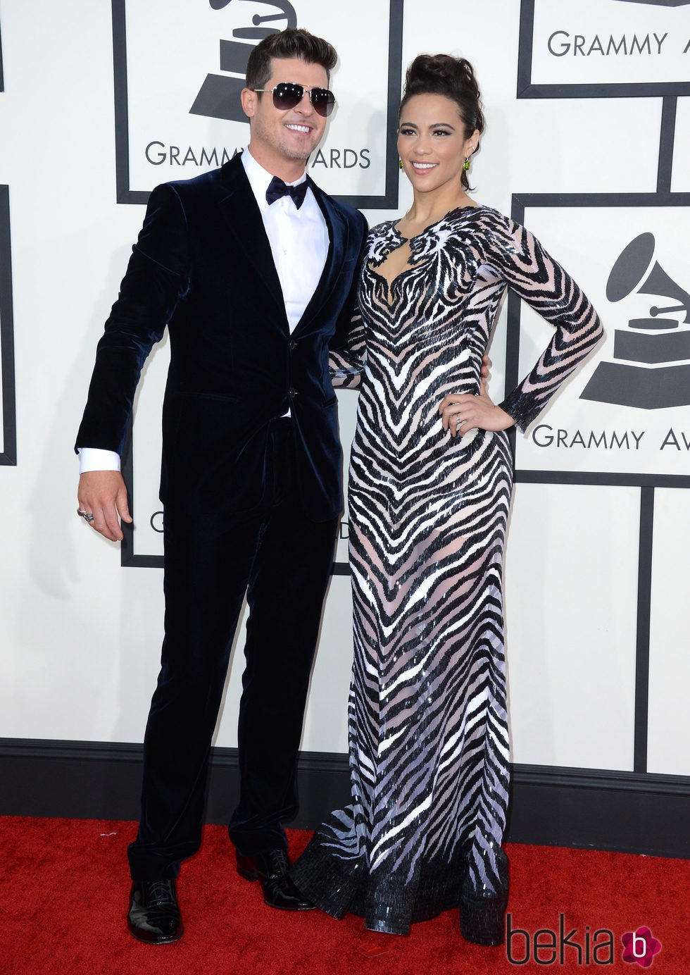 Robin Thicke y Paula Patton en la alfombra roja de los Premios Grammy 2016