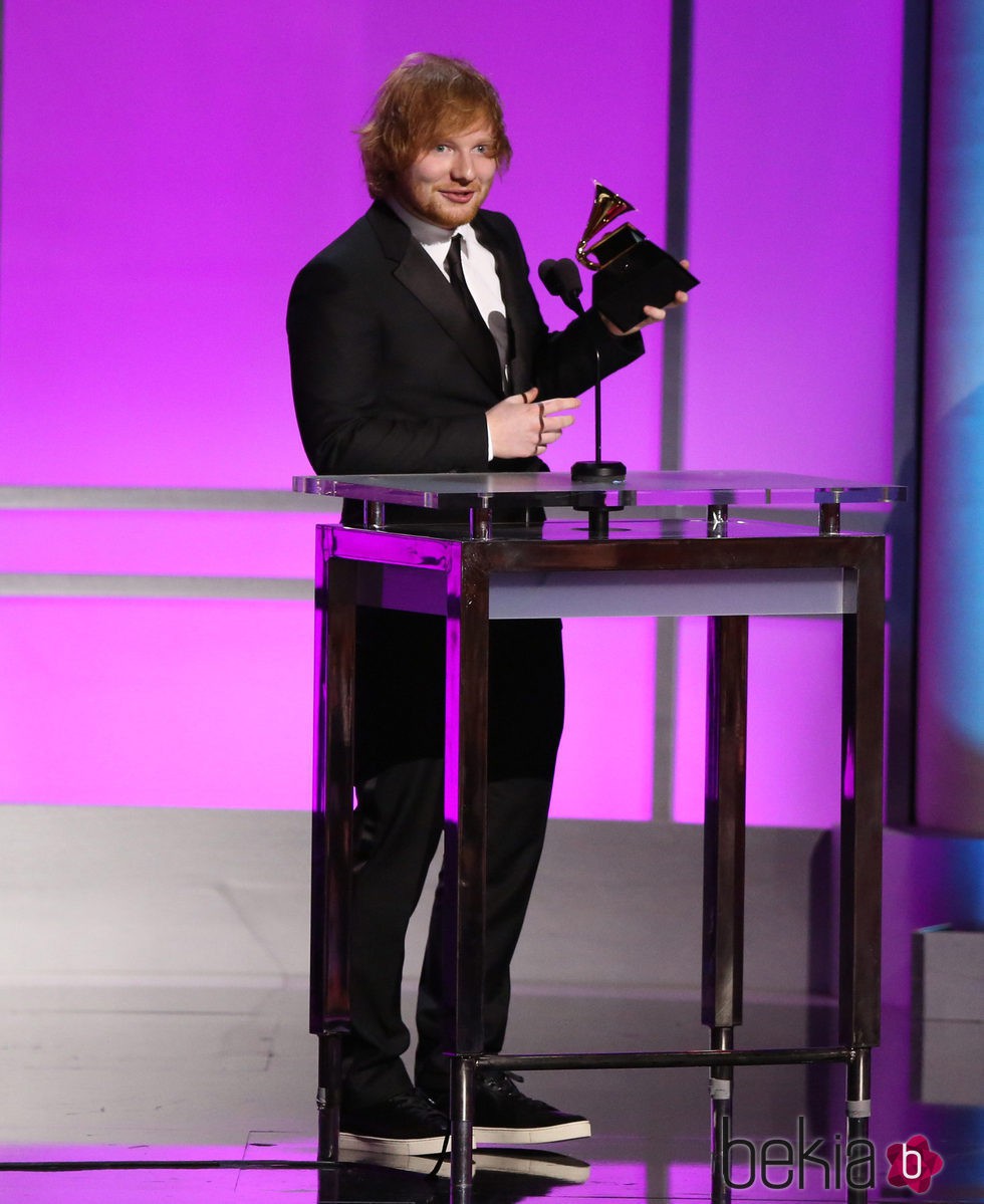 Ed Sheeran premiado en la gala de los Premios Grammy 2016