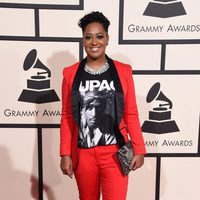 Rapsody en la alfombra roja de los Premios Grammy 2016