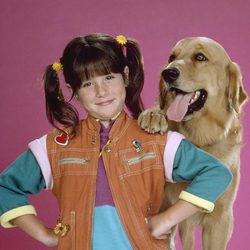 Soleil Moon Frye con su perro Brandon en 'Punky Brewster'