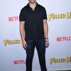 Josh Peck durante la presentación de 'Madres Forzosas' en Netflix