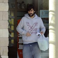 Primera imagen de Melendi tras ser padre por tercera vez