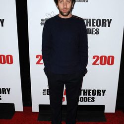 Simon Helberg en la fiesta de 'The Big Bang Theory' por sus 200 capítulos