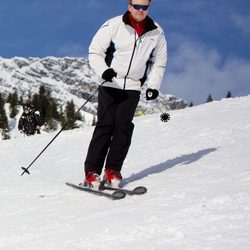 Guillermo Alejandro de Holanda esquiando en sus vacaciones de invierno en Austria