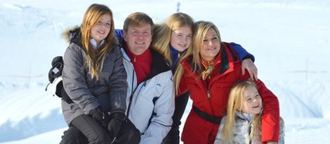 Los Reyes de Holanda con sus hijos en sus vacaciones de invierno en Austria