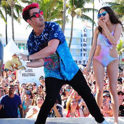 Joe Jonas se divierte tras dar un concierto en Miami