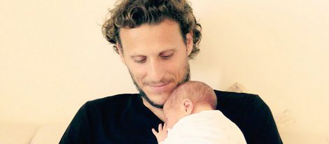 Diego Forlán presenta a su hijo Martín