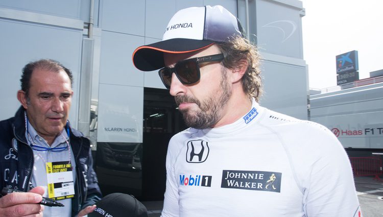 Fernando Alonso en Montmeló preparando el Mundial de Fórmula Uno 2016