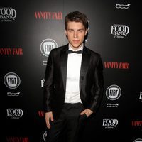 Nolan Gerard Funk en una fiesta organizada por Vanity Fair en Hollywood