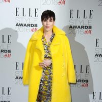 Noomi Rapace en los Premios Elle Style 2016