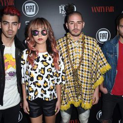 Joe Jonas, JinJoo Lee, Cole Whittle y Jack Lawless 'DNCE' en una fiesta organizada por Vanity Fair en Hollywood