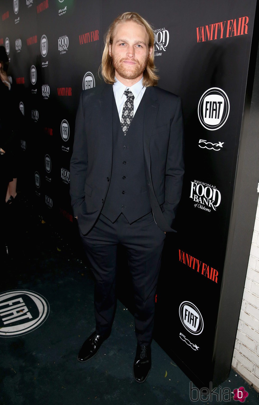 Wyatt Russell en una fiesta organizada por Vanity Fair en Hollywood