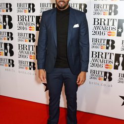 Craig David en la alfombra roja de los Premios Brit 2016