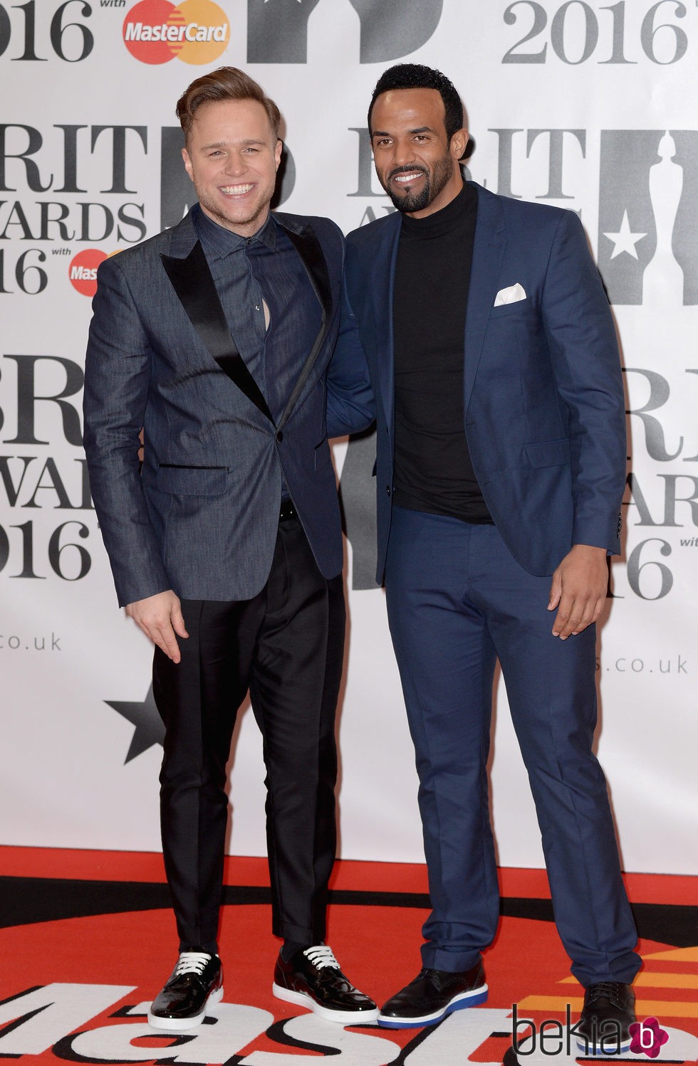 Olly Murs y Craig David en la alfombra roja de los Premios Brit 2016