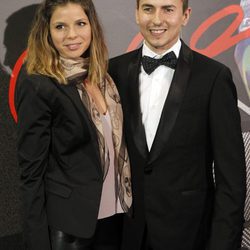 Jorge Lorenzo y Nuria Tomás en el estreno del documental 'Lorenzo Guerrero'