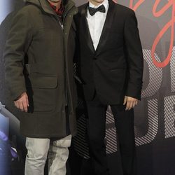 Jorge Lorenzo y Fonsi Nieto en el estreno del documental 'Lorenzo Guerrero'