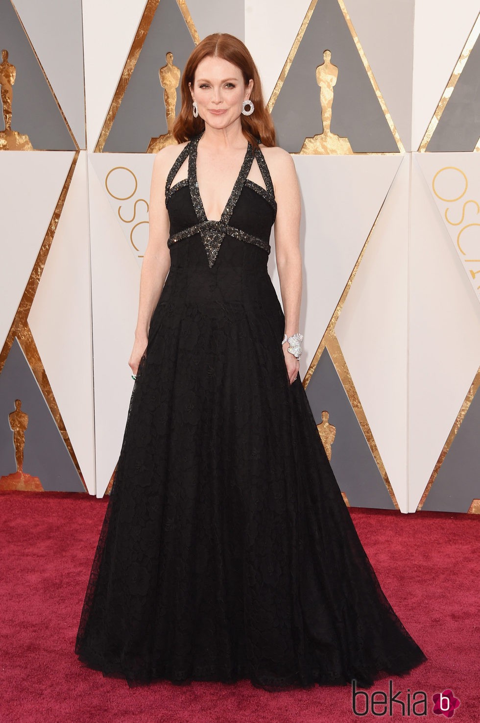 Julianne Moore en la alfombra roja de los Premios Oscar 2016